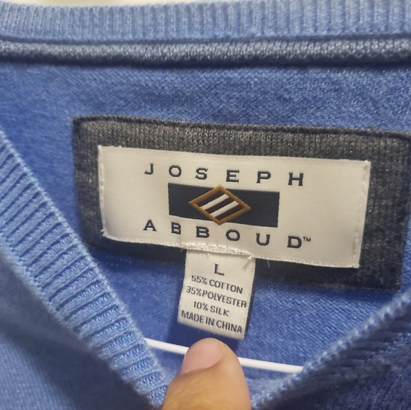 Men’s Large Pullover Sweater - Picture 4 of 4